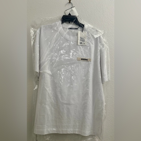 Jacquemus t-shirt Les Classiques Grosgrain logo | Men US Size L* - Picture 1 of 3